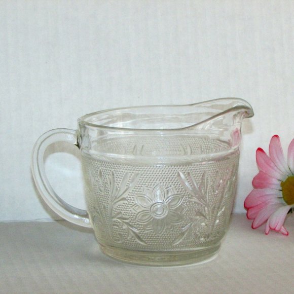 Vintage ANCHOR HOCKING GLASS Sandwich Creamer Cream Milk Pitcher - Picture 2 of 10